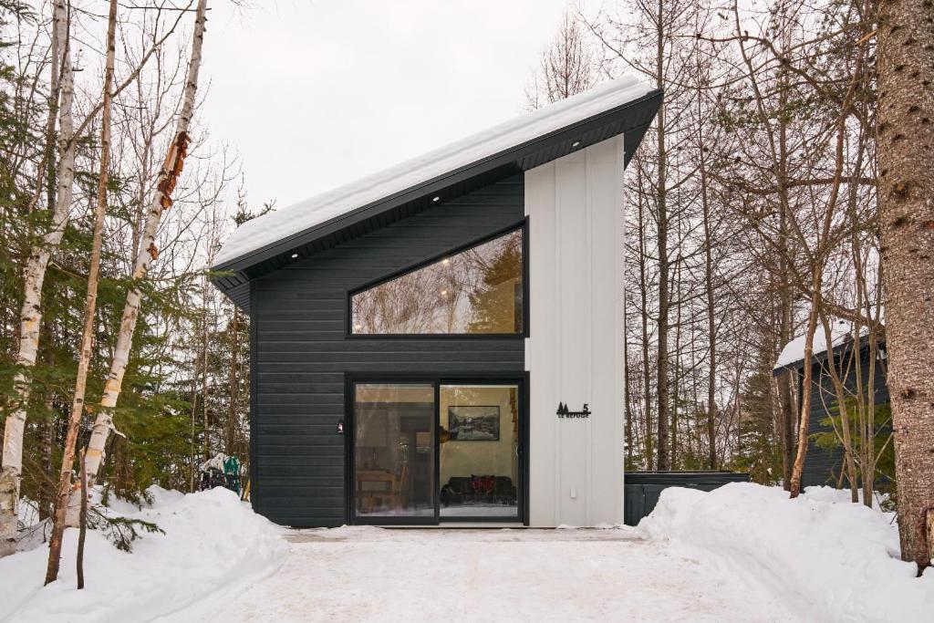 Hebergement Du Grenier 2 0 Notre-Dame-des-Monts Exterior photo